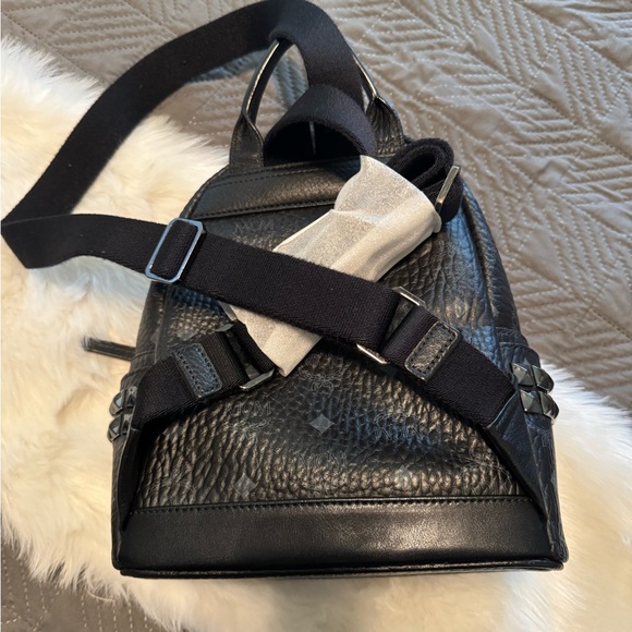 🔥SEND OFFER🔥MCM Black Textured Backpack with Logo - Picture 3 of 11